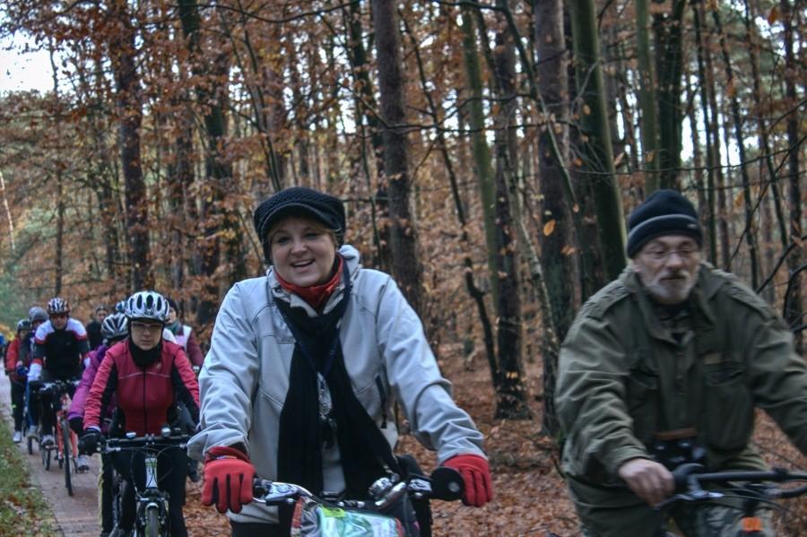 sfora za lisem ruszyła, Tunia nie wygląda jakby lisa dorwać chciała
