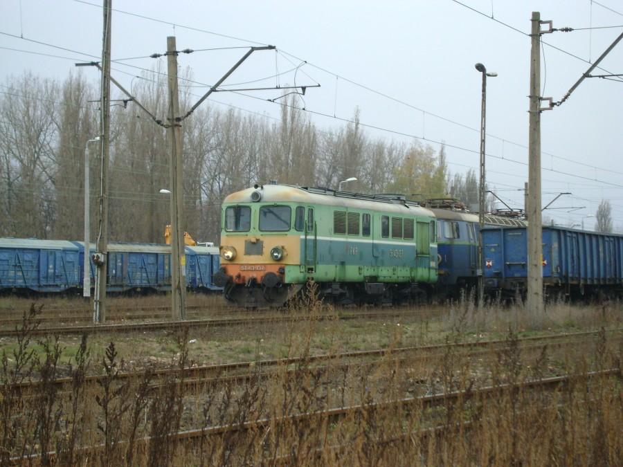 ST43-137 na stacji w Tomaszowie Mazowieckim