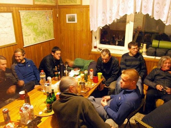 Wieczorne pogaduchy w doborowym towarzystwie (fot. Wilcze_stado)