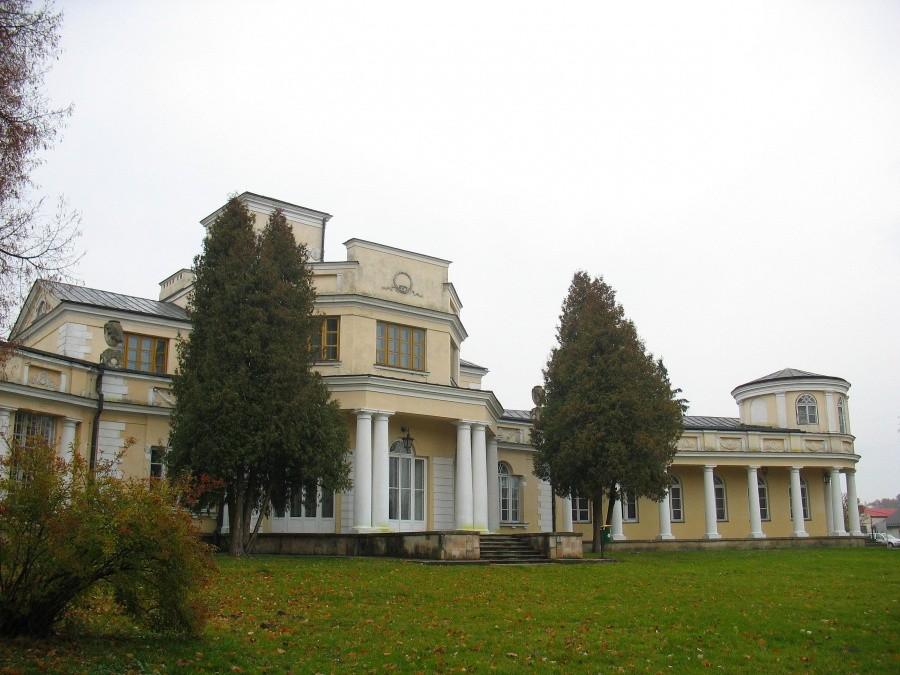 Rejowiec – Pałac Ossolińskich od strony parku