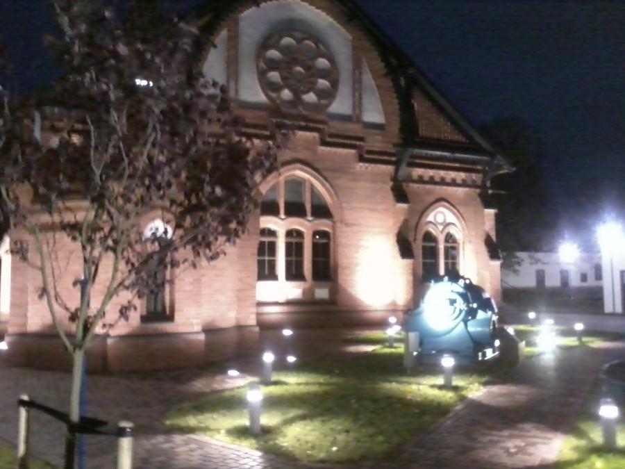 Muzeum Wodociągów przy Gdańskiej otwarte i pięknie oświetlone
