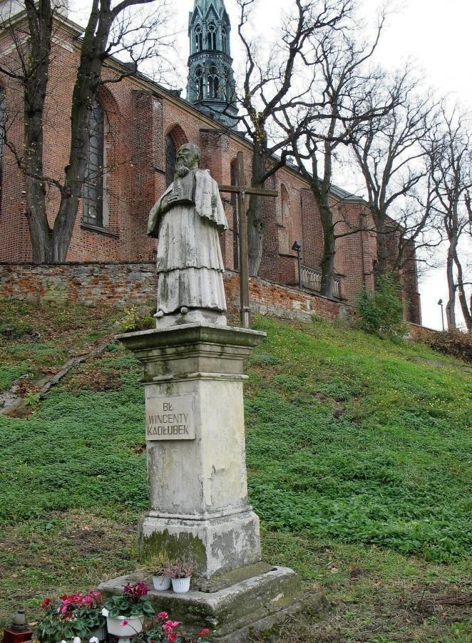 Sandomierz – pomnik Wincentego Kadłubka