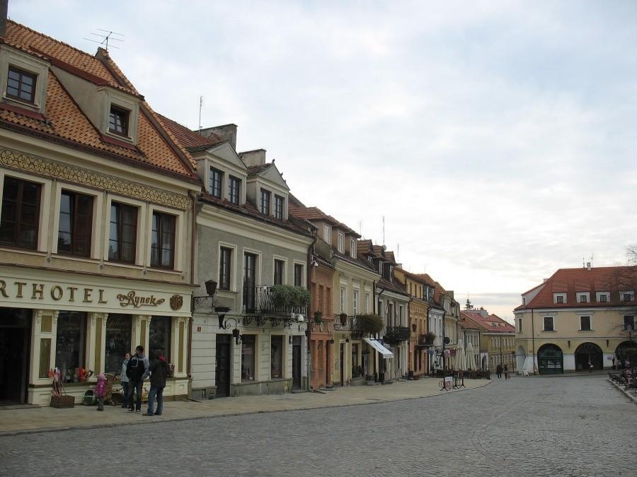 Sandomierz – kamieniczki na Rynku, pierzeja wschodnia