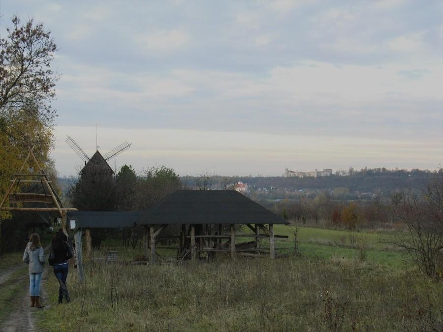 Męćmierz – wzgórze przy wiatraku