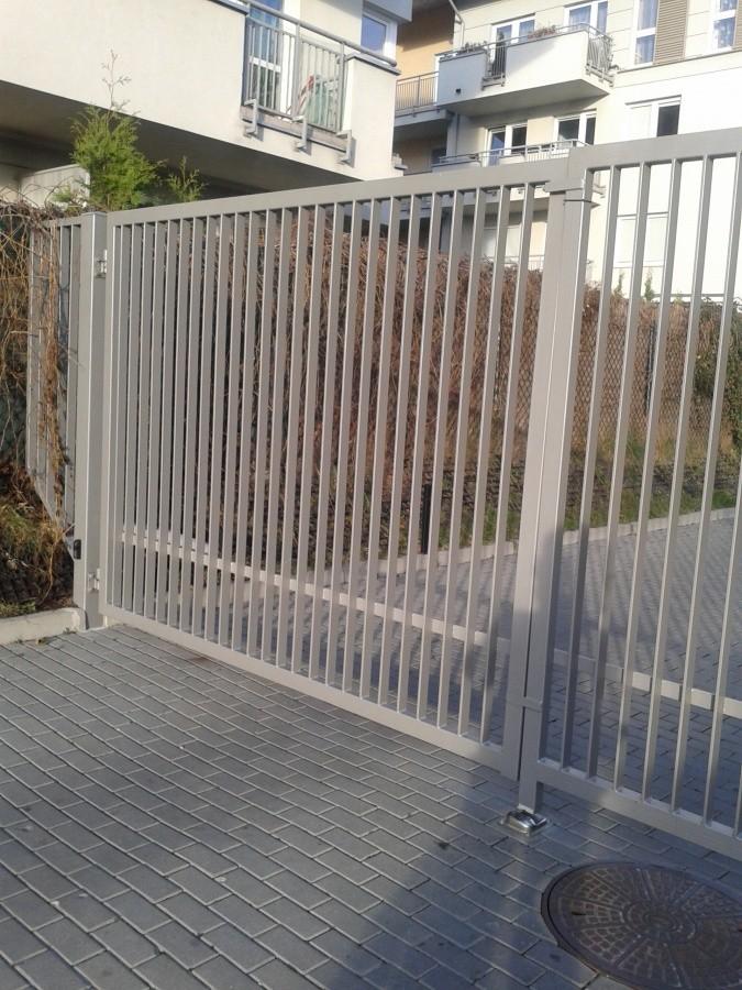 Współczesne dobrowolne więzienia..czyli figielek na końcu ulicy Figielek