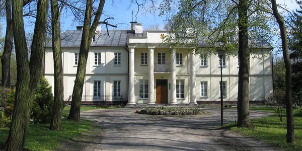 Pałac w Kodniu zwany Placencją wzniesiony w latach 70-tych XVIII wieku
