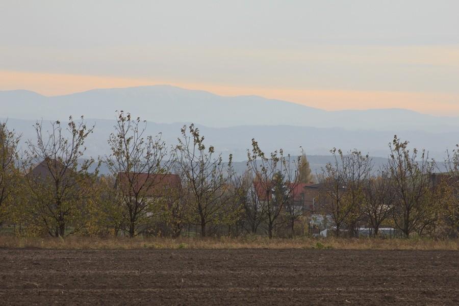Beskidy w oddali...