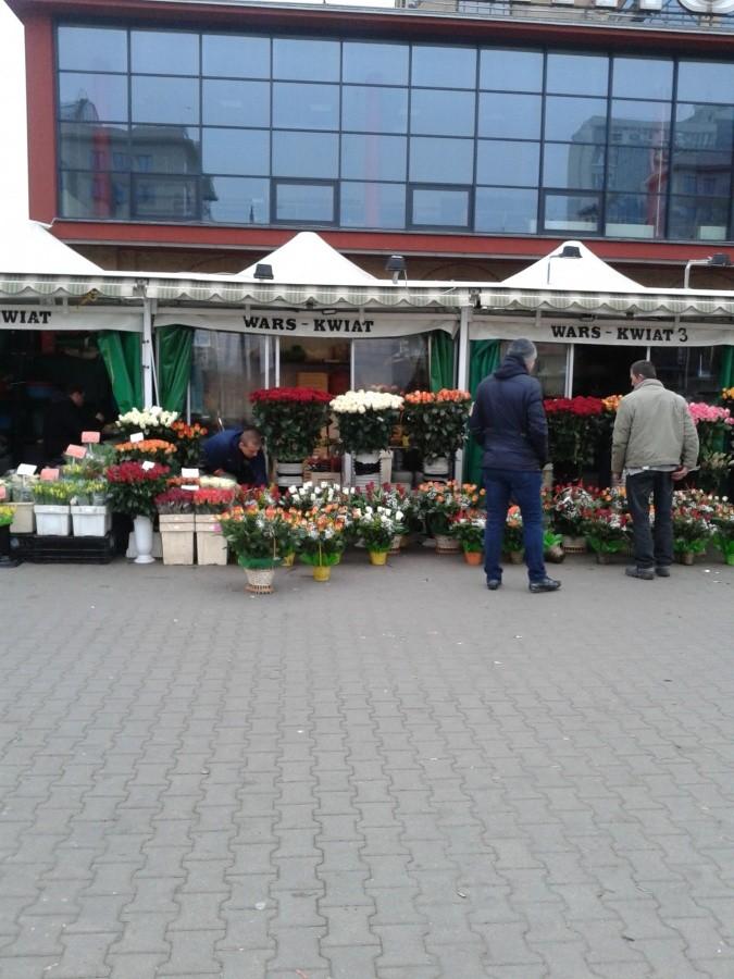 Tu zawsze można kupić kwiaty ..