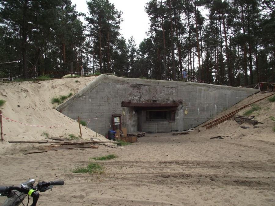 Dąbrowiecka Góra - schron nr 1