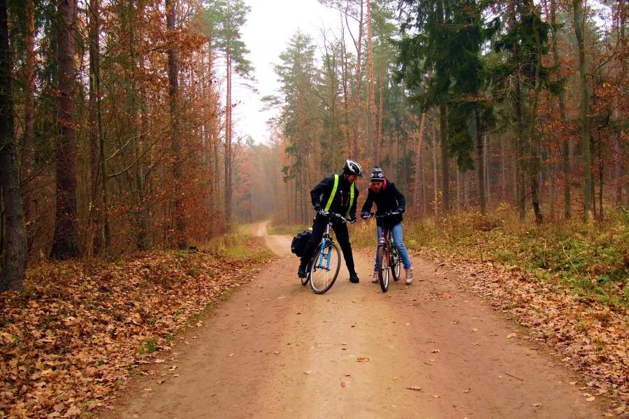 Wiesiek uczy Agnieszkę jak zmieniać biegi pod górkę…