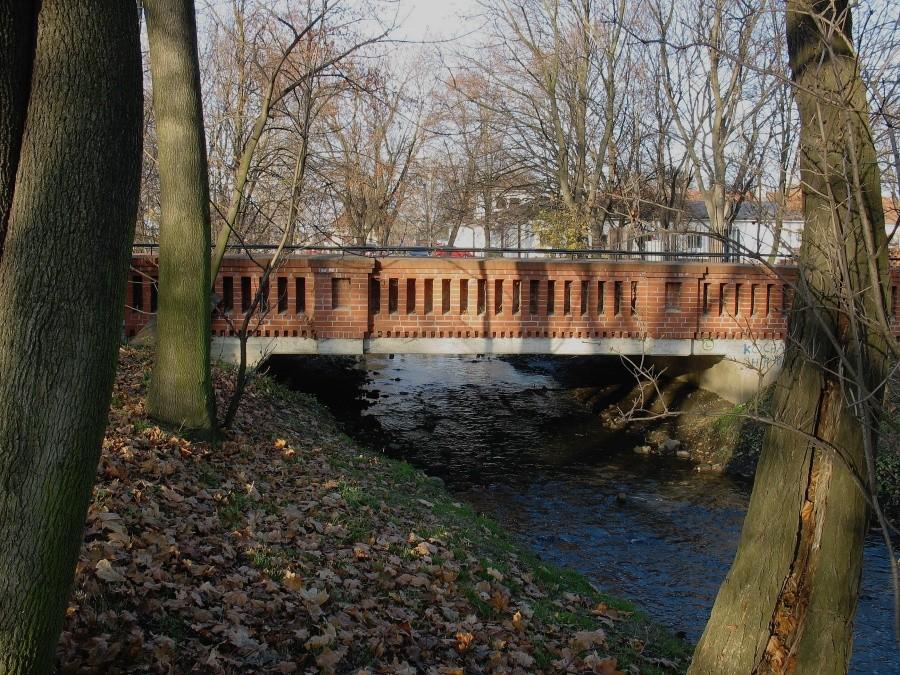 Wilanów – mostek nad Potokiem Służewieckim
