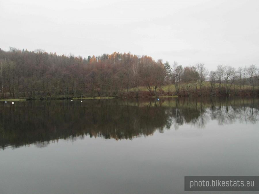 Nad Jeziorem Ostrzyckim.
