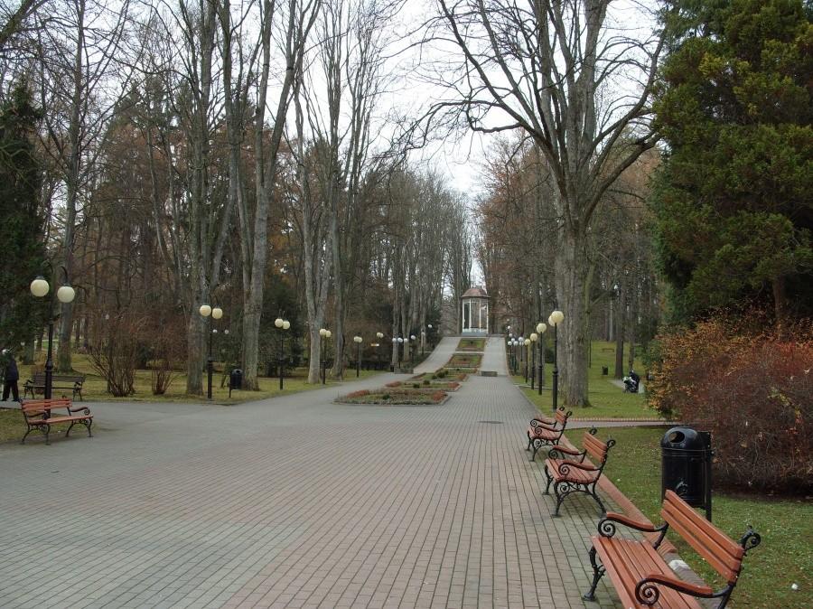 Polanicki park zdrojowy cisza i pusto oj jak pięknie.
