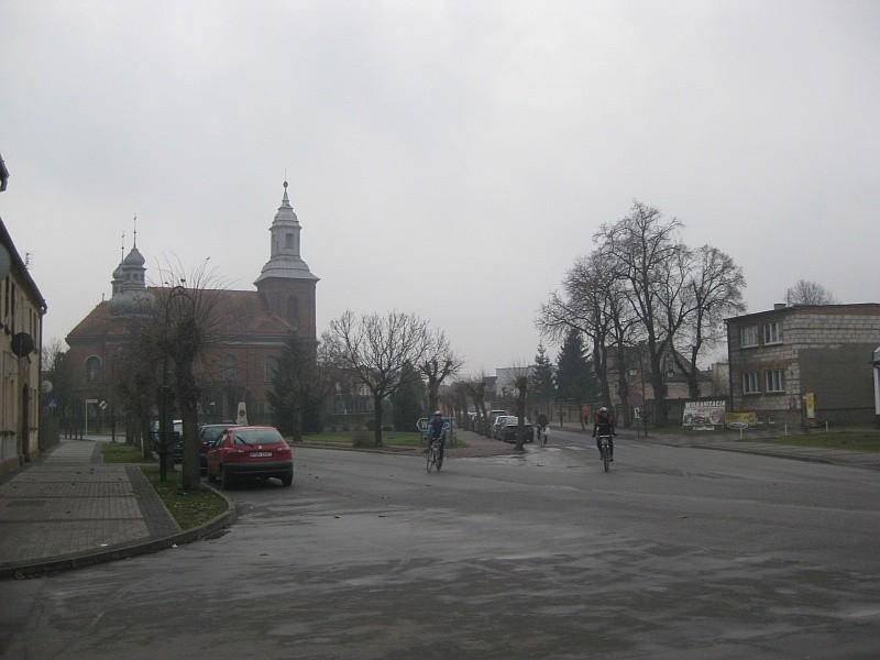 Szarość w centrum Czerniejewa