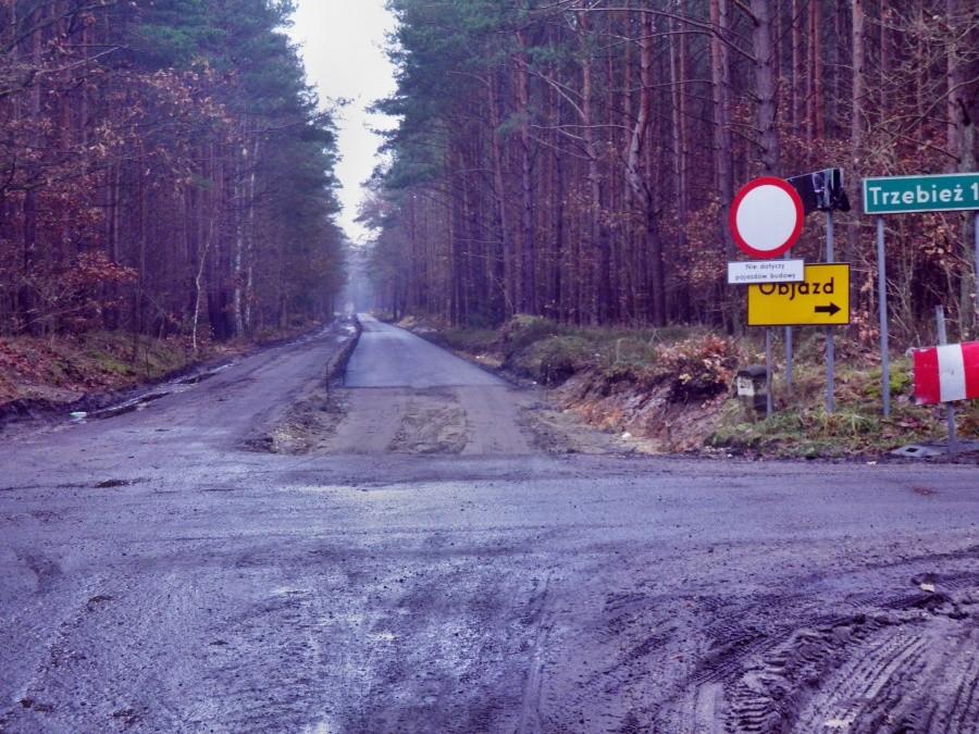 Przebudowa drogi Nowe Warpno - Dobieszczyn, część środkowa - okolice Myśliborza Wielkiego.