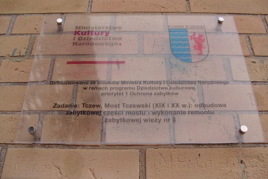 Odrestaurowana wieżyczka mostu na Wiśle w Tczewie