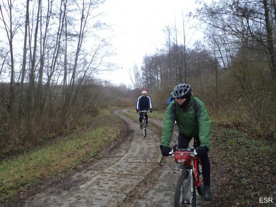 Jurek prowadzi