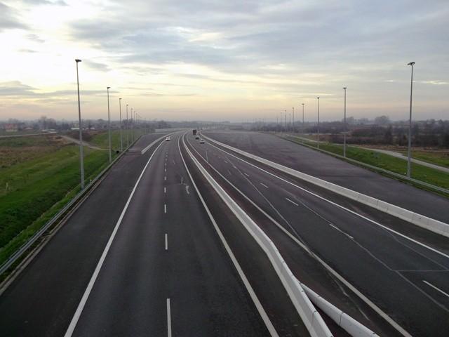 Nieukończone jeszcze bramki na autostradzie A4