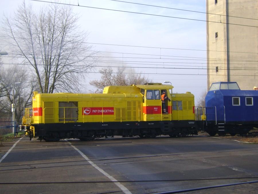 SM42-135 PKP Energetyka na przejeździe w Tomaszowie Mazowieckim