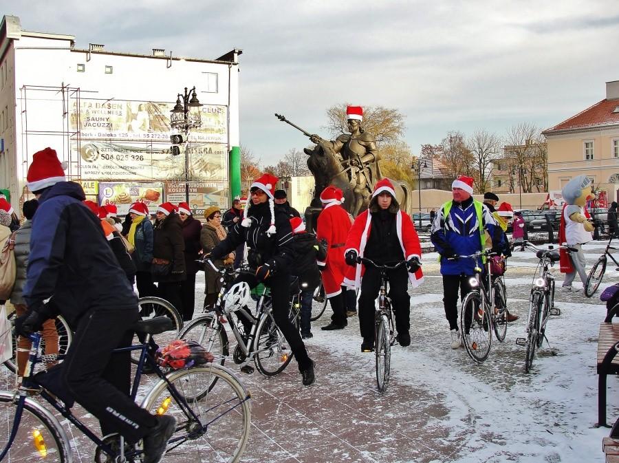 Mikołajkowa Rowerowa Masa Krytyczna - Malbork.
