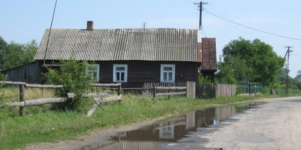 Zabudowania wsi Woskrzenice