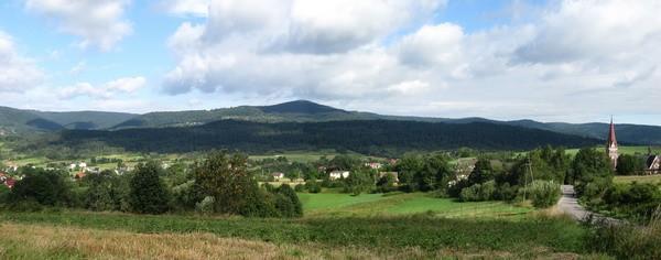 Najwyższy szczyt na panoramie Krzeszowa to Leskowiec
