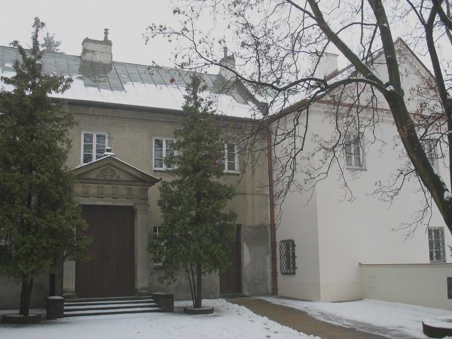Kościół czerniakowski – klasztor