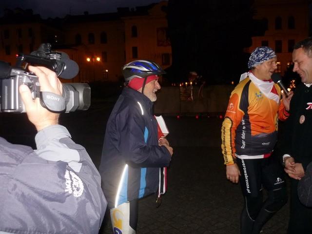 Nagroda dla najstarszego uczestnika rajdu czyli naszego Edzia Malinowskiego
