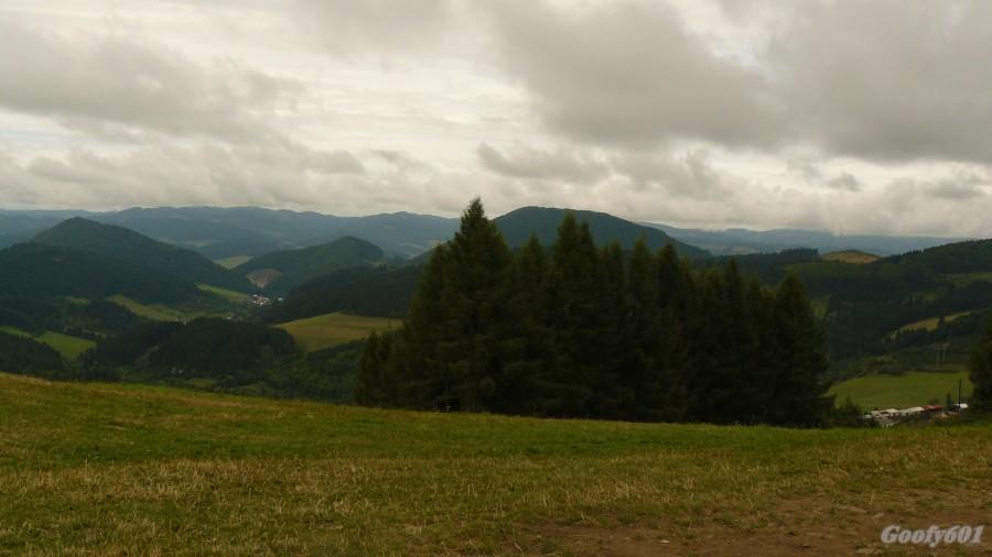 Widok ze Stranika w kierunku Zastrania.