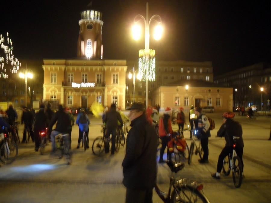 82 masa krytyczna
