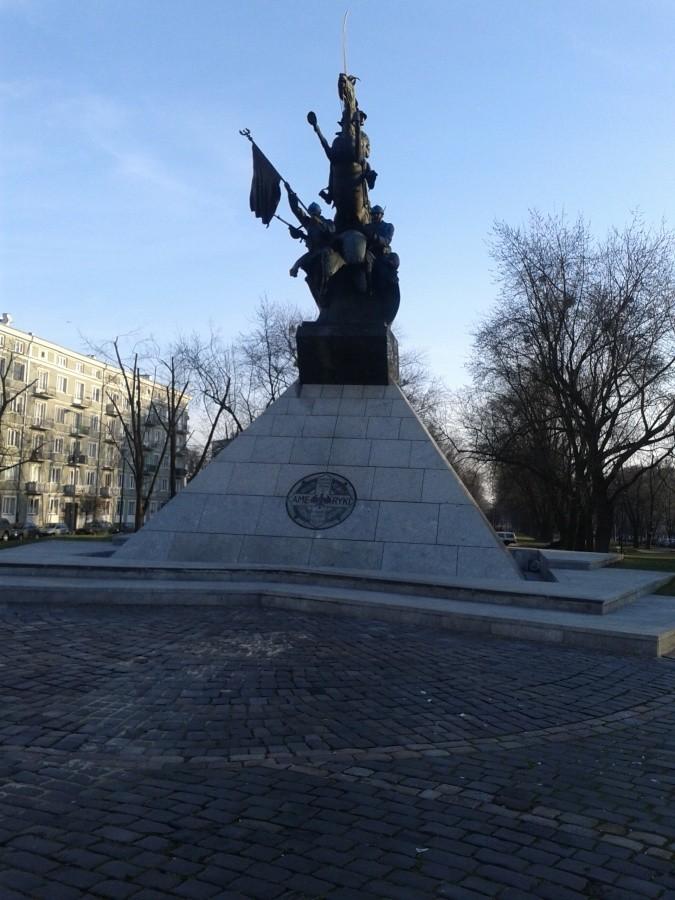 Pomnik poświęcony żołnierzom Hallera