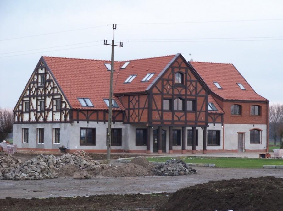 WŁADYSŁAWOWO - NOWY DOM PODCIENIOWY
