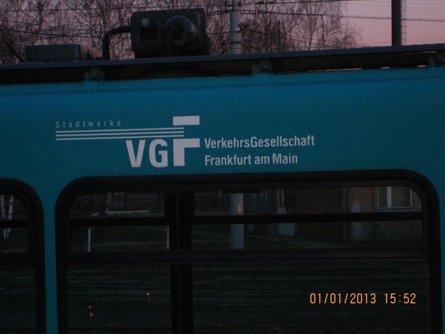 sprowadzili z Frankfurtu