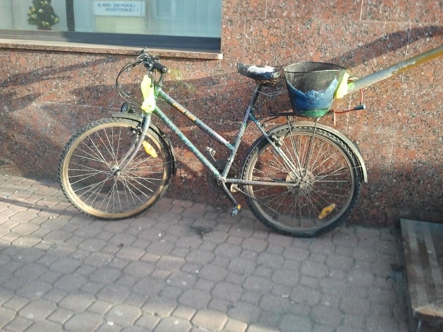 Butelki po Mountain Dew zamiast odblasków. Zdolny jest Nasz Naród