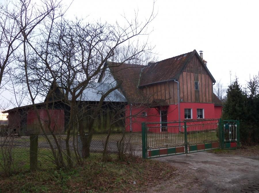 KAMIENNIK WIELKI - ODNOWIONY DOM PODCIENIOWY