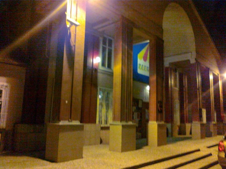 Wejście do klubu studenckiego Karuzela