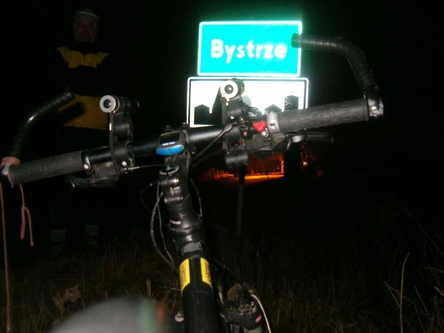Trening wieczorny.07-01-2013. Na drodze we wsi Bystrze.
