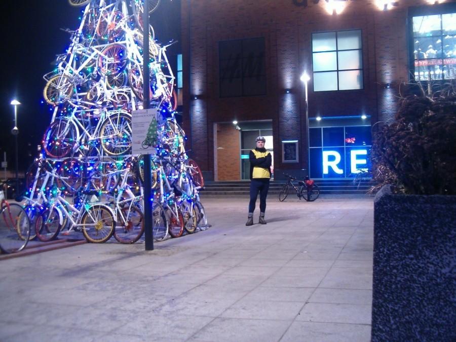 Trening wieczorny.07-01-2013. Przy Choince Rowerowej przed Galerią Kociewską w Tczewie.