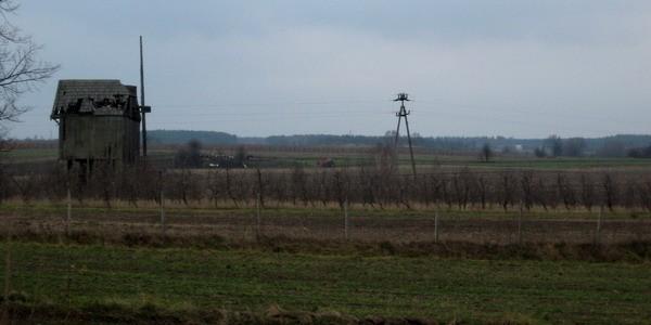 Stary wiatrak w Starych Hołowczycach