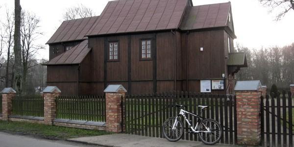 Drewniany kościół pw. św. Michała Archanioła z 1741 roku w Witulinie