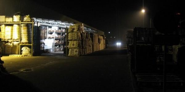 Magazyn zewnętrzny marketu budowlanego NOMI