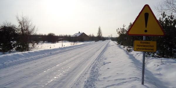 Koniec nawierzchni utwardzonej