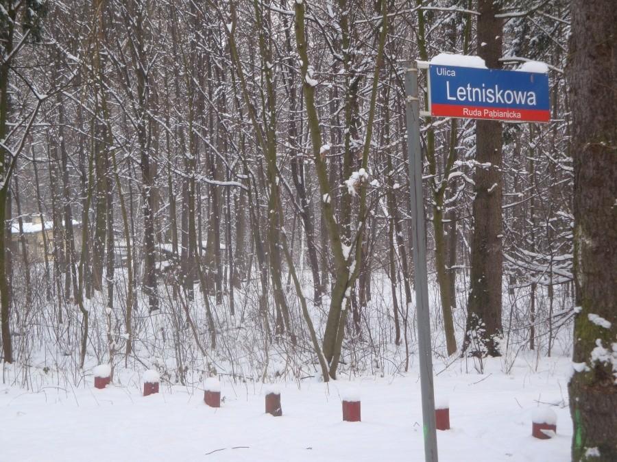Ulica Letniksowa w Łodzi zimą