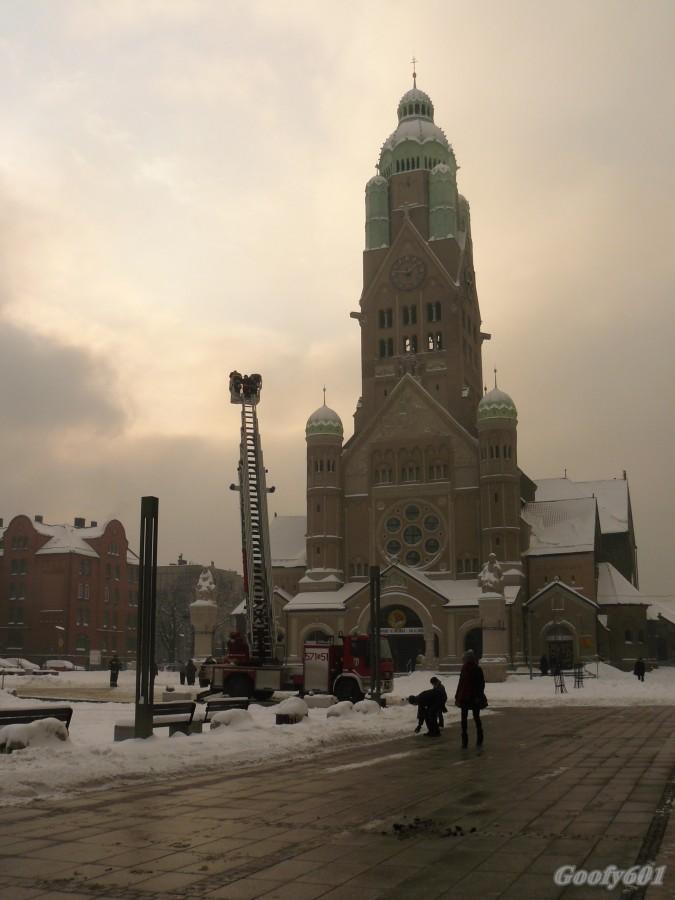 Kościół Św. Pawła i pokazy strażackie.