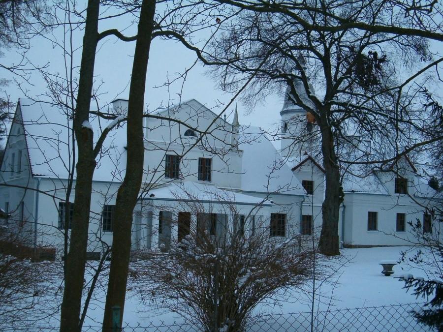 Rowerkiem po okolicznych wioskach. Oryginalny Pałacyk na Kociewiu we wsi Rybaki. 19-01-2013.