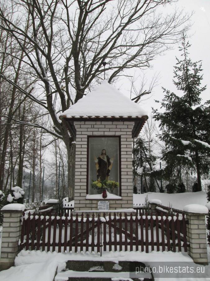 Przydrożna kapliczka w Ostrzycach