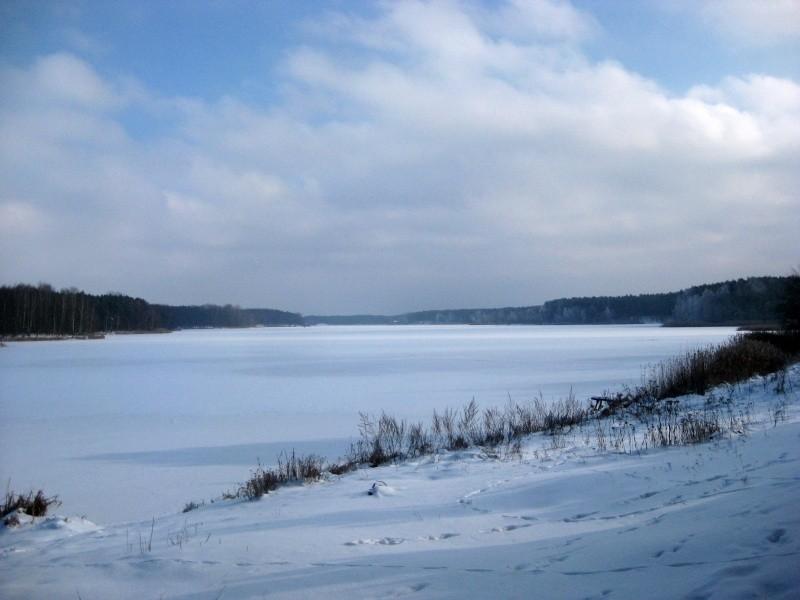 Jezioro Kowalskie w zimowej odsłonie