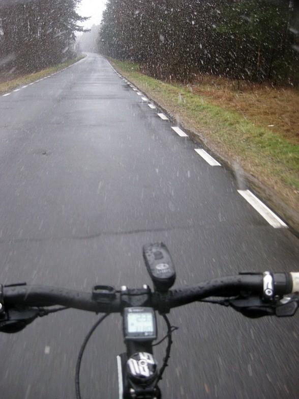 Powrót z wiatrem i śniegiem w twarz był cięzki
