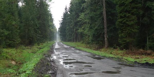 Długa dziurawa prosta do Jasiowa