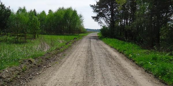 Droga szutrowa w stronę wsi Turbia